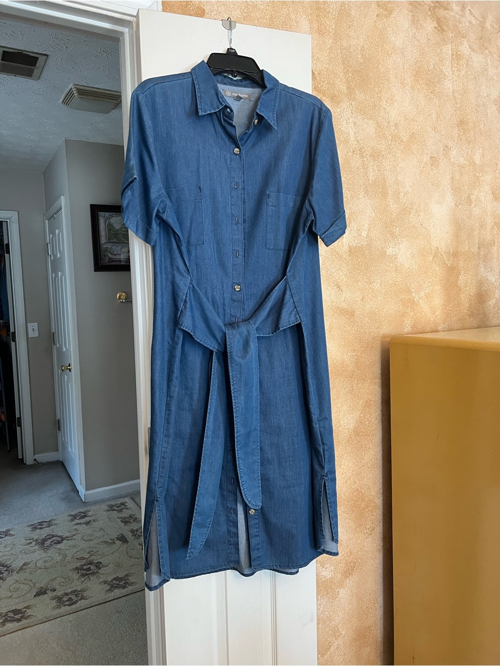 Daisy Fuentes Blue Denim Short-Sleeve Midi Shirt Dress with Tie Waist - Picture 1 of 2